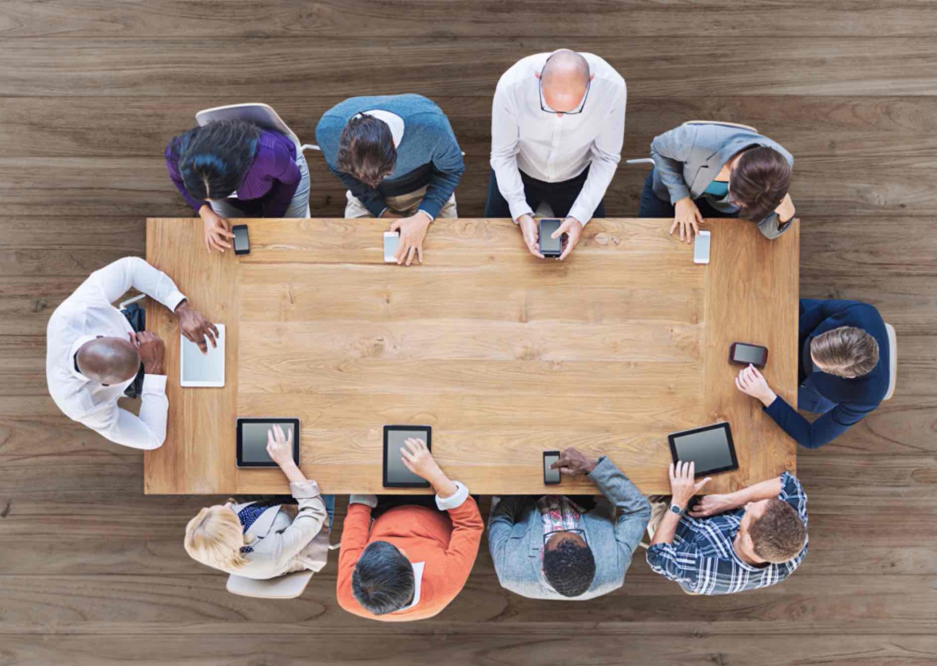 fleet partners group meeting table with connected partners image